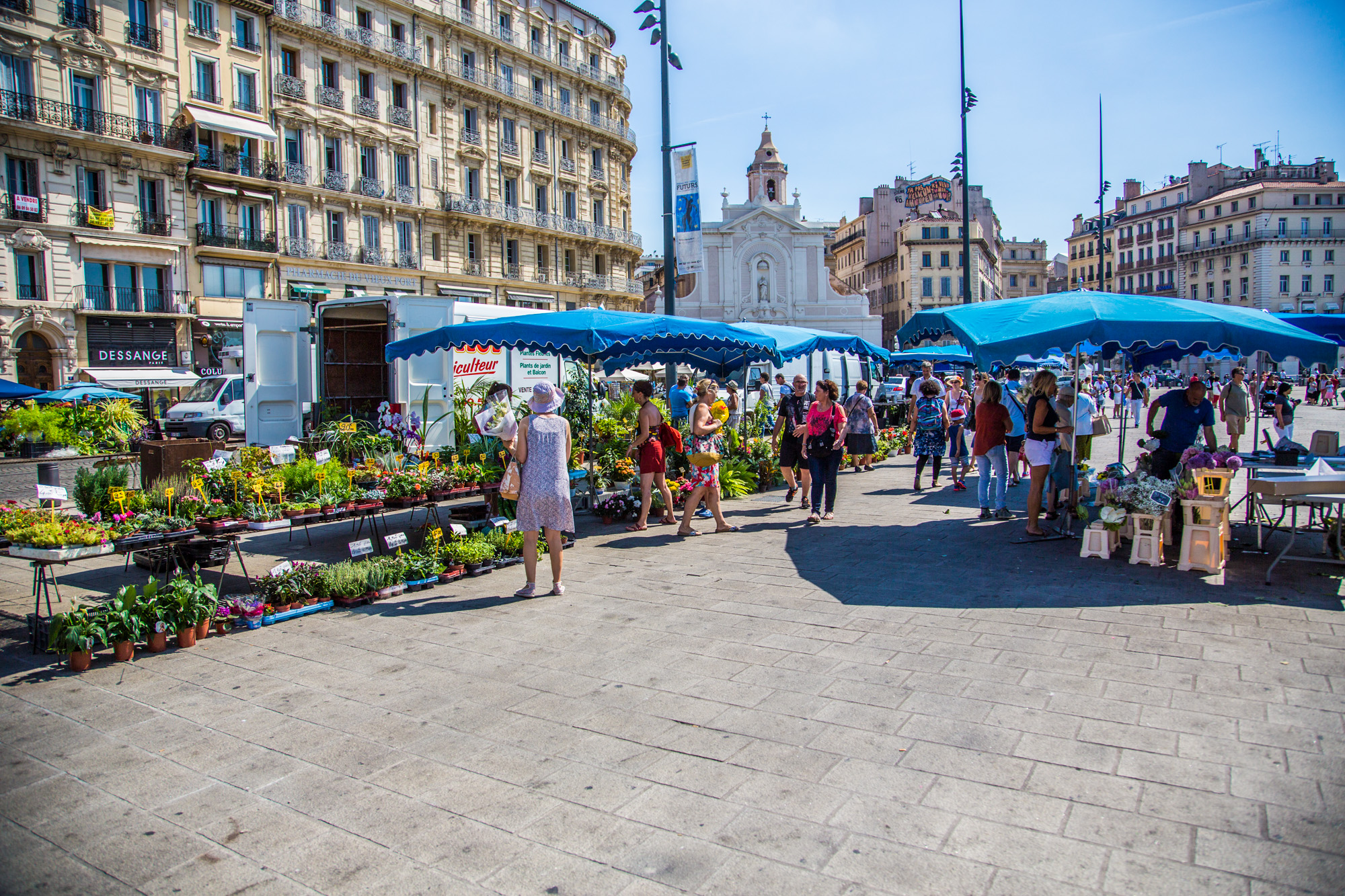 LES MARCHÉS AUX FLEURS DE MARSEILLE